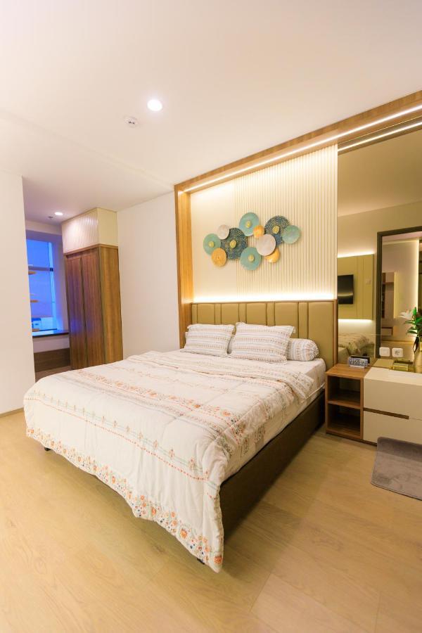 Calma 31 Apartment Makassar Exteriör bild